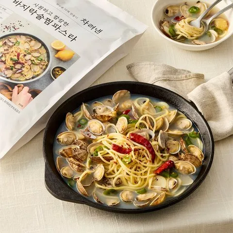 [차려낸] 시원하고 칼칼한 바지락술찜파스타 - 마켓컬리