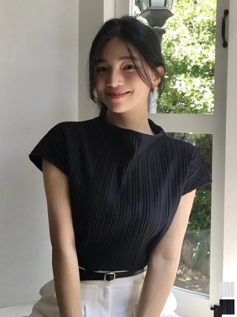 플리츠 모크넥 탑 2컬러 J2025