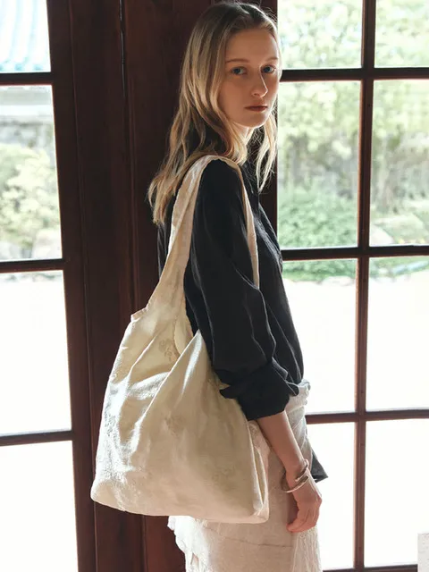SIAC3132 Fleur Satin Bag_Butter