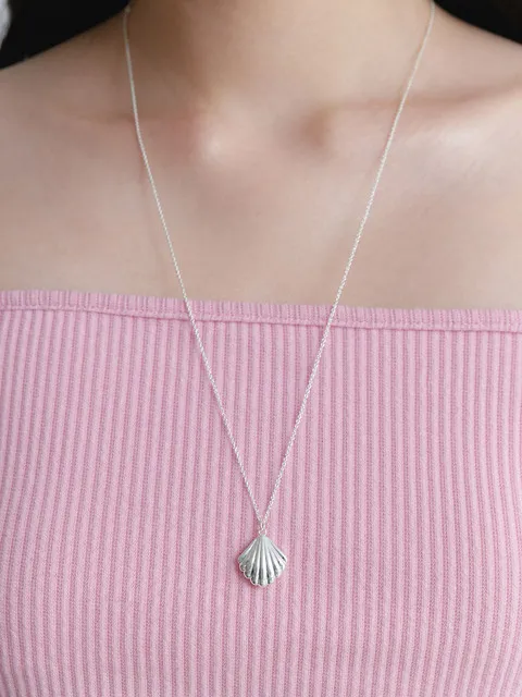 Shell necklace