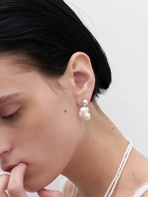 popping pearl earring - silver