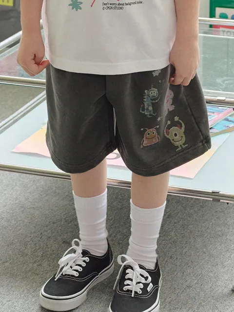 KIDS 와이드 해피 데이 피그먼트 스웨트쇼츠 스모크블랙