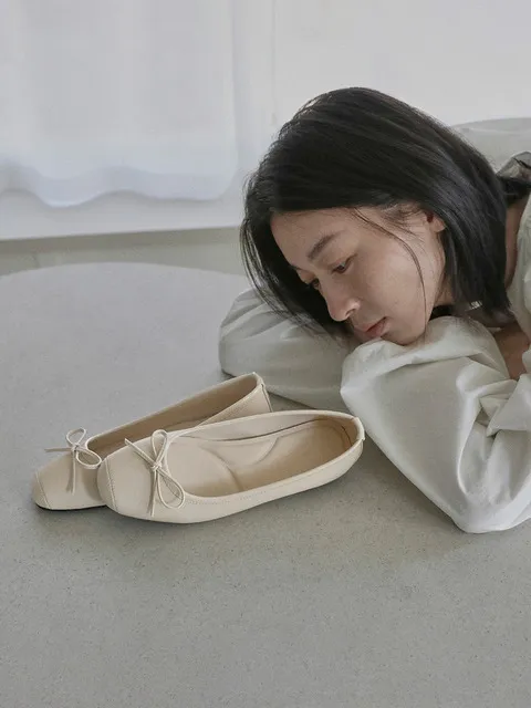 케이트 에나멜 리본 플랫슈즈 (1cm)