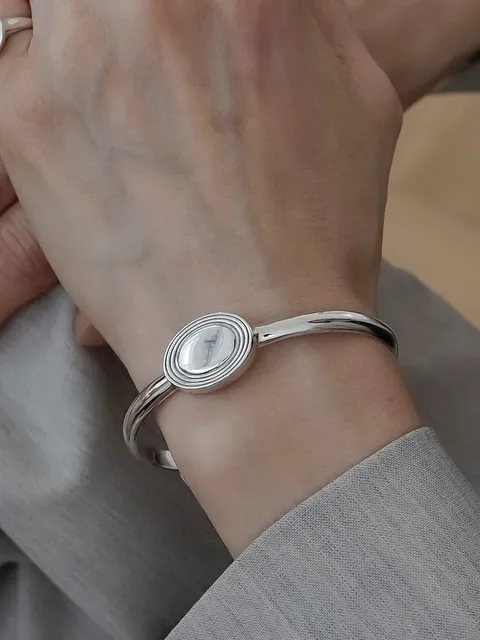 VESTIGE BANGLE