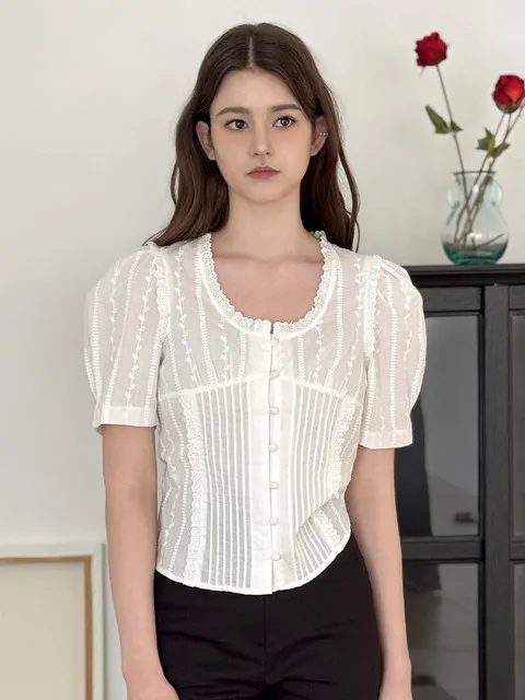 Mue lace White Blouse