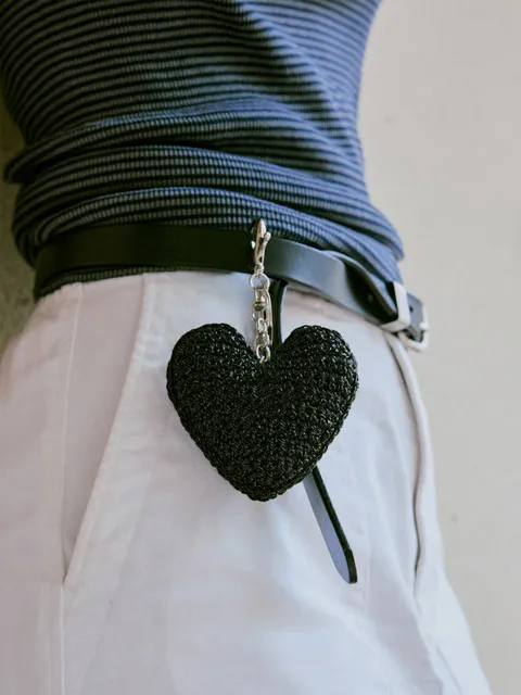 No.217 / Chubby Metallic Heart Key Ring _ Black