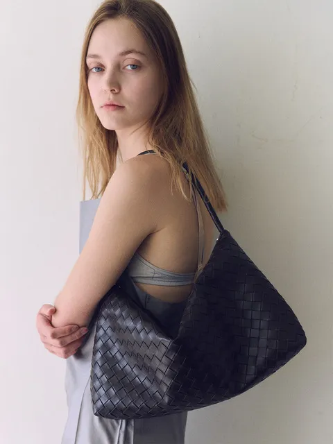 아든 위빙 호보백 Arden Weaving Hobo Bag_Dark Brown