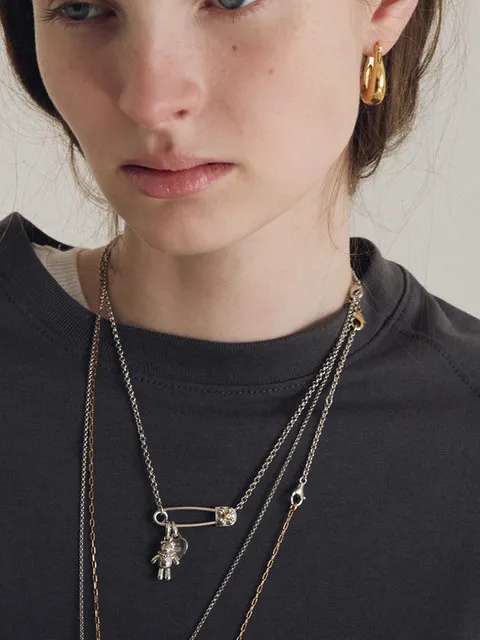 Clover Safety Pin Choker