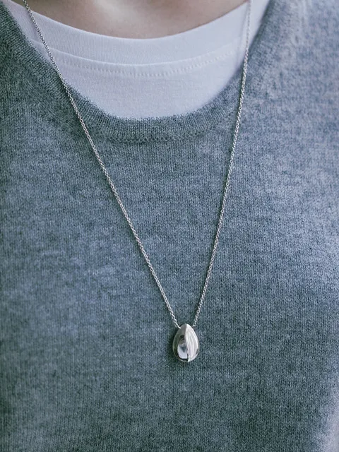 Fig necklace (White) BH7N4A727WB700