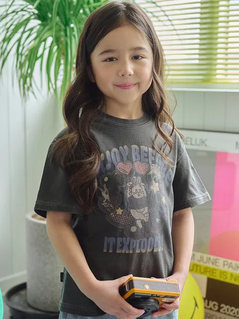 KIDS 익스플로 버니 피그먼트 반팔티 스모크블랙