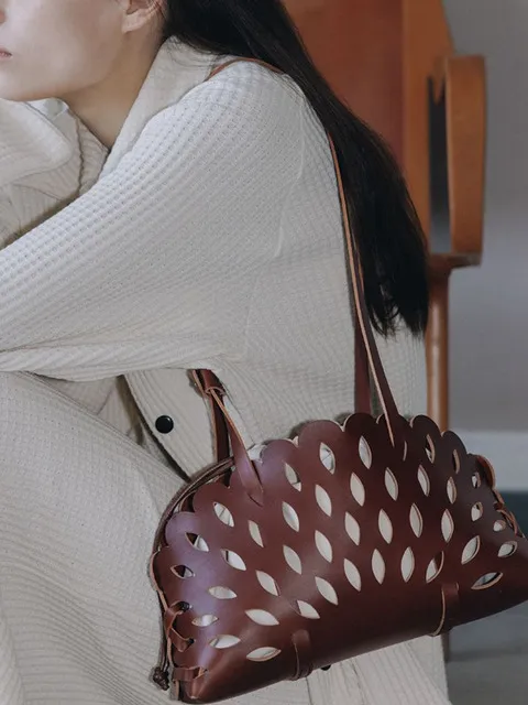 Monde Pluma shoulder bag Tan brown