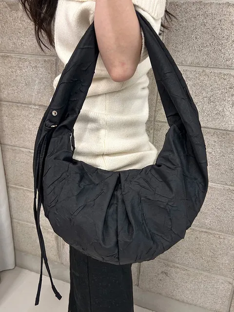 LUVIN BAG LARGE CRACK BLACK 러빈백 라지 크랙 블랙