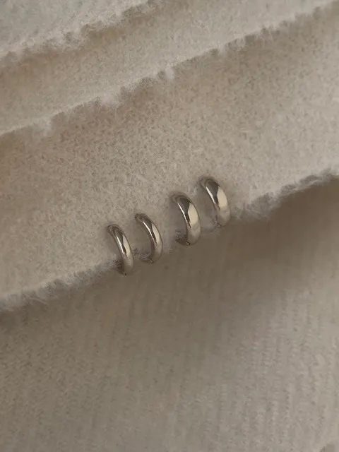 14k Clean hoop earrings