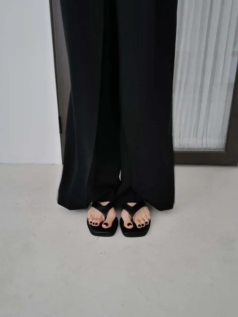 Cow Leather City Flip-Flop