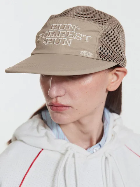 Run For Rest Run Mesh Camp Cap_Beige