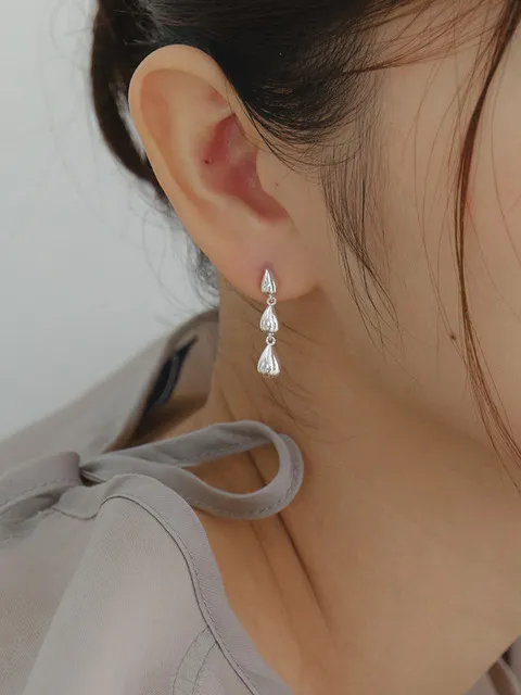 Seed drop earring