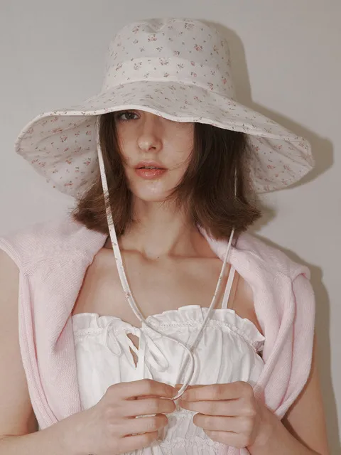 (리뉴얼) Floral Strap Wide Bucket Hat (3 Colors)