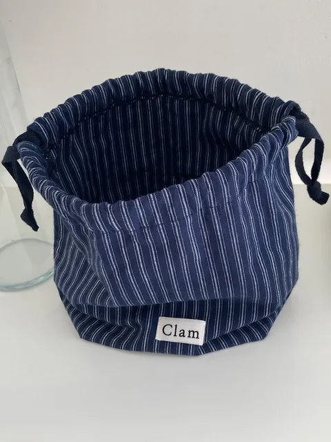 Clam string pouch _ Navy stripe