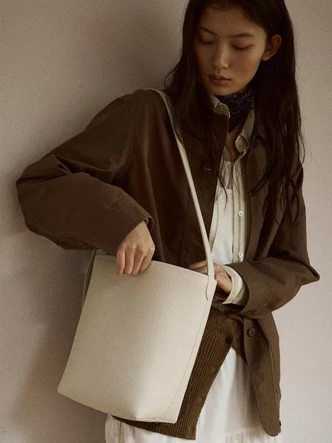 Woody bucket bag-ivory