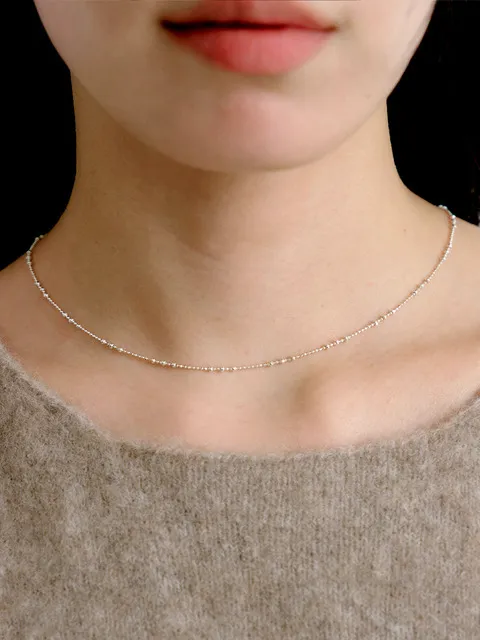 Issue necklace