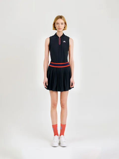 Sleeveless Pleats One-piece_Black (QW0DOP20339)