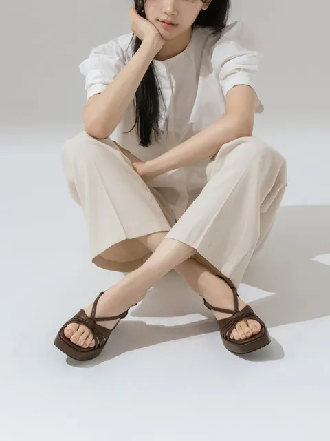 브르노 플랫폼 스트랩 샌들 6cm