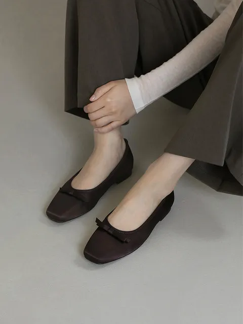 자벨라 새틴 리본 플랫슈즈 (1cm)
