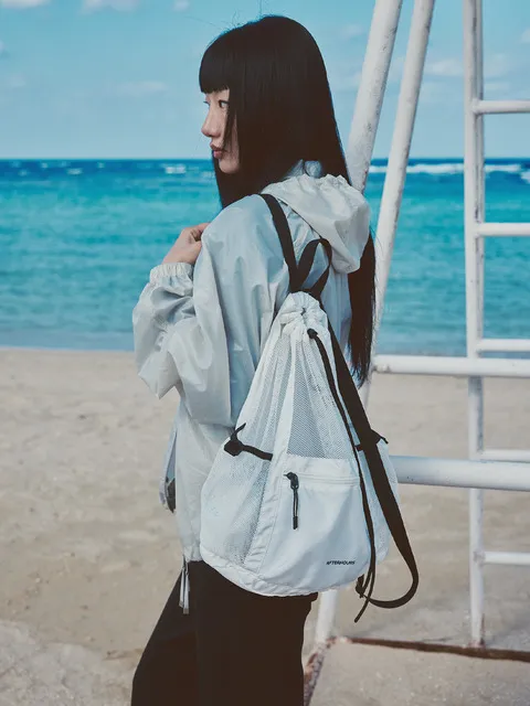 DRAWSTRING LIGHT MESH BACKPACK (WHITE)