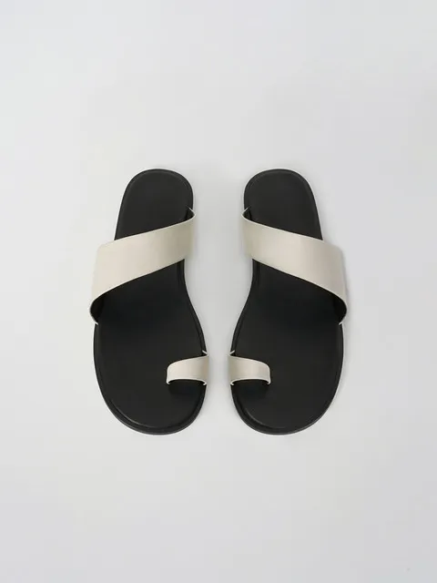 tilt flip-flops (ecru)