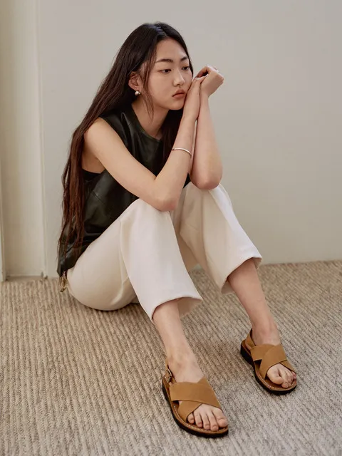 92BNN ELAN BUCKLE-TAN (엘란 버클)