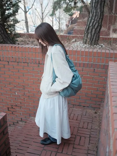 Glossy Mid Tangle Twist Bag_Teal Green