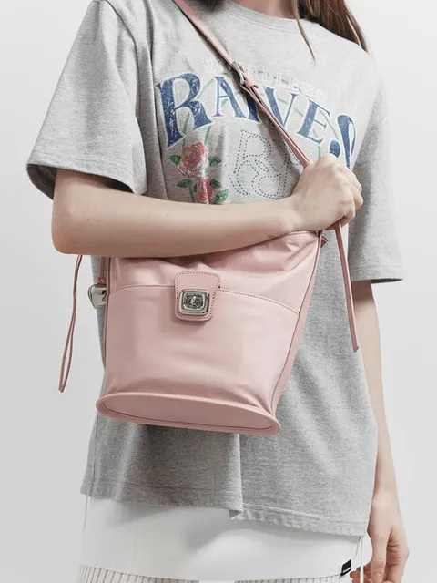Riley Nylon Bucket in Pink UF5SB072-72