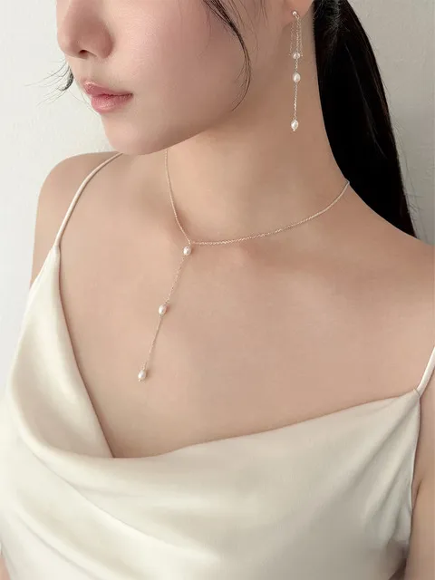 Pearl drop Necklace