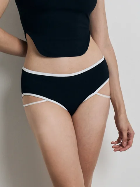 스트랩 라인 로우 비키니팬티 (Black)