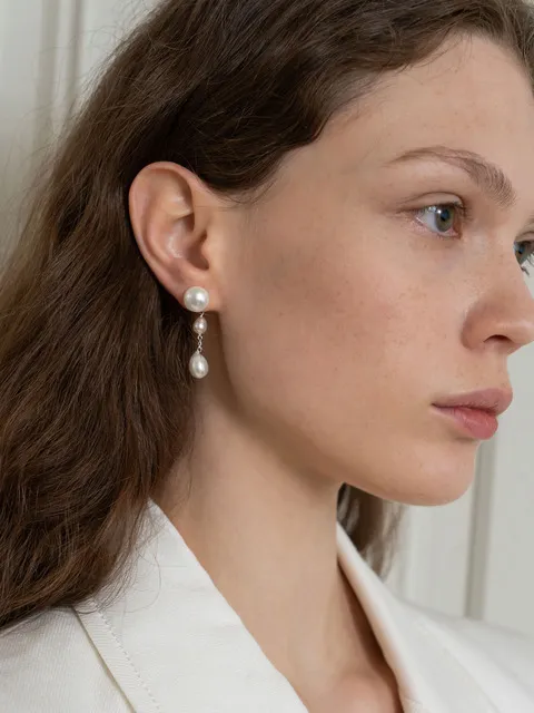 Selene Versa Pearl Earring