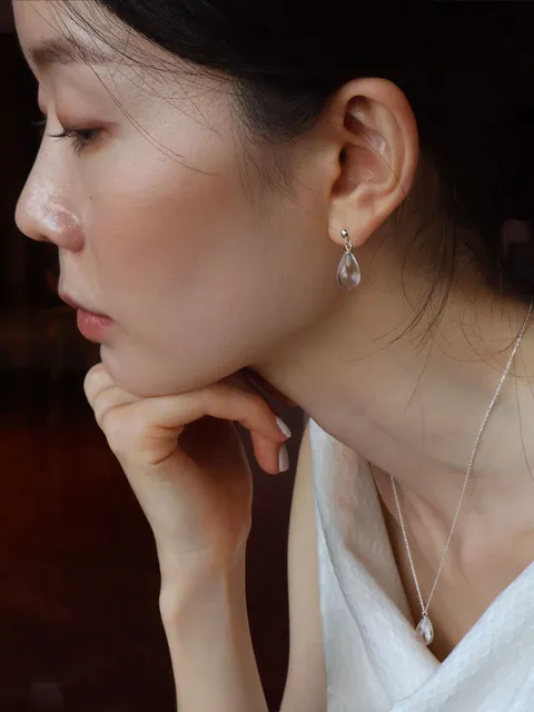 Amour. Crystal Drop Earring