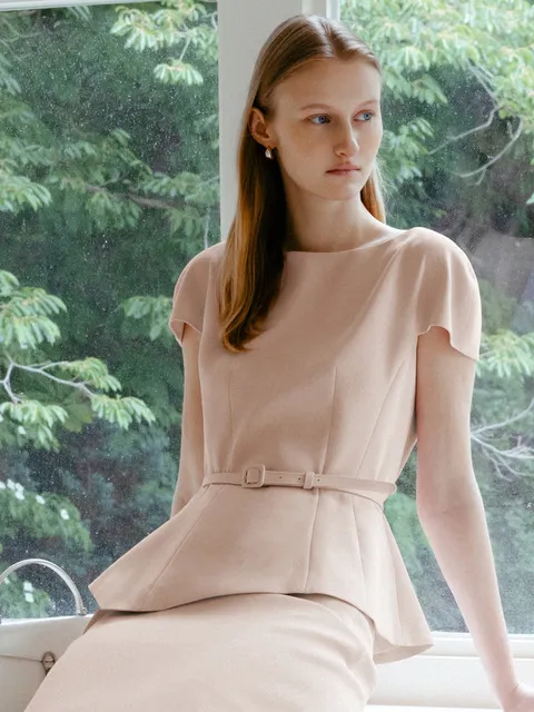 DESTINY Asymmetry hemline boat neck blouse (Pink/Ivory/Modern black)
