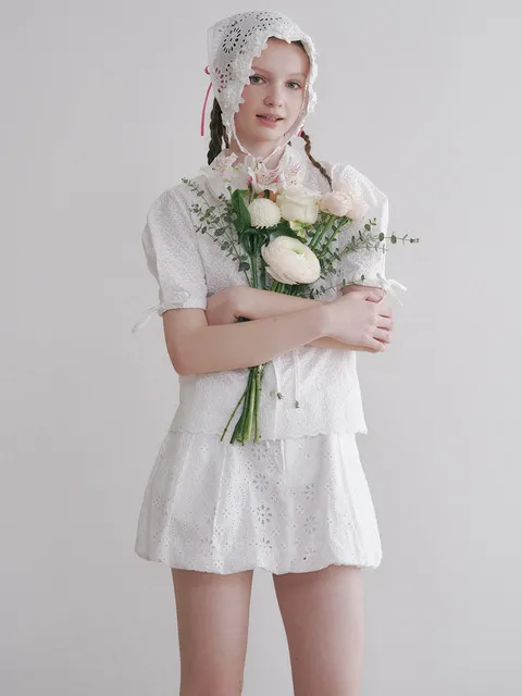 Petal Lace Volume Skirt