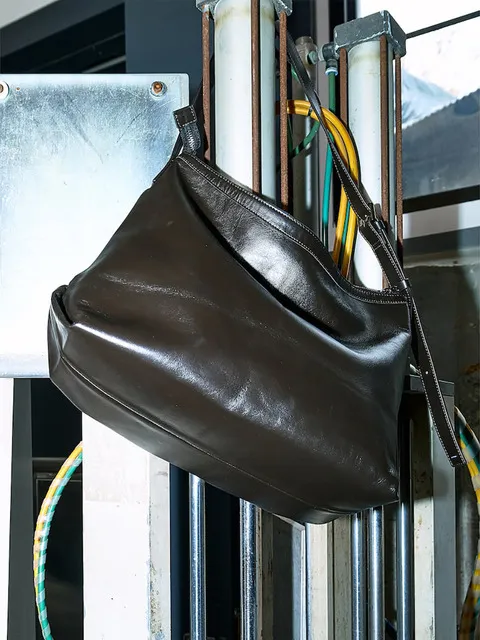 Leather Shoulder Bag Brown (KE61D3M03D)