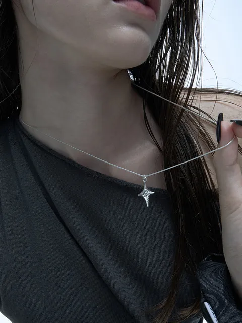 DUST DEVIL NECKLACE 02 I SILVER