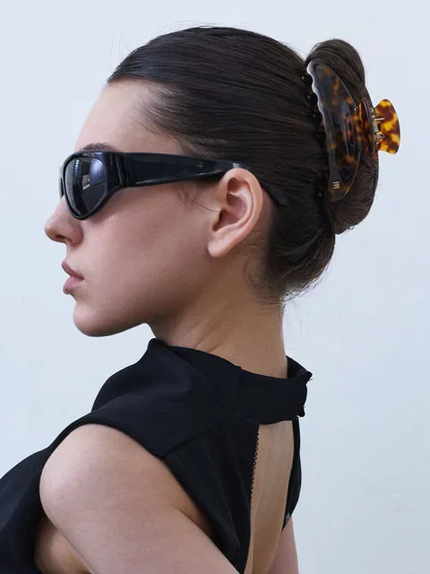 Lune Hair Claw Clip_2colors