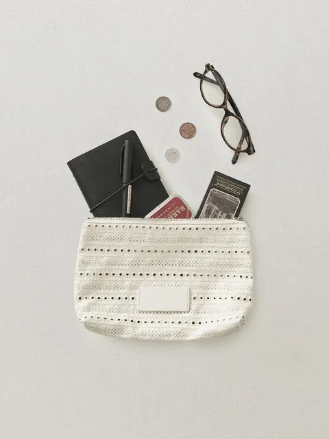 Skashi punch pouch-ivory
