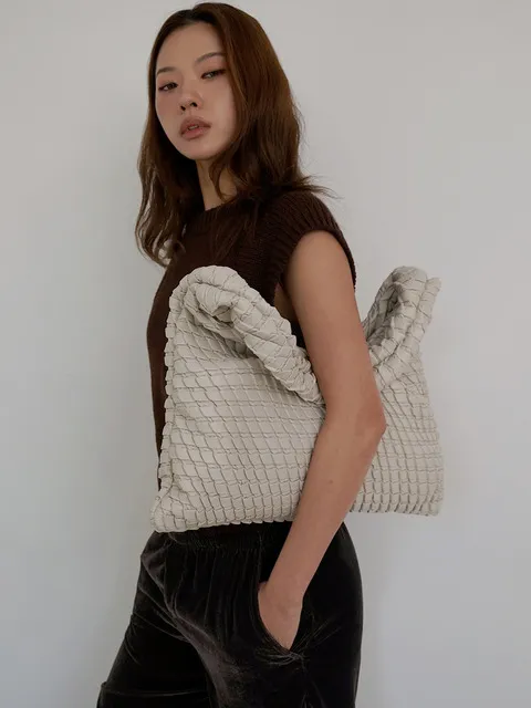 Textured Hobo Bag Medium Vanilla