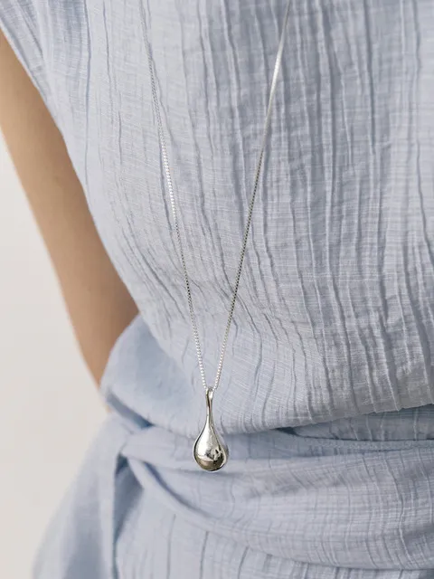 Dew Drop Long Necklace