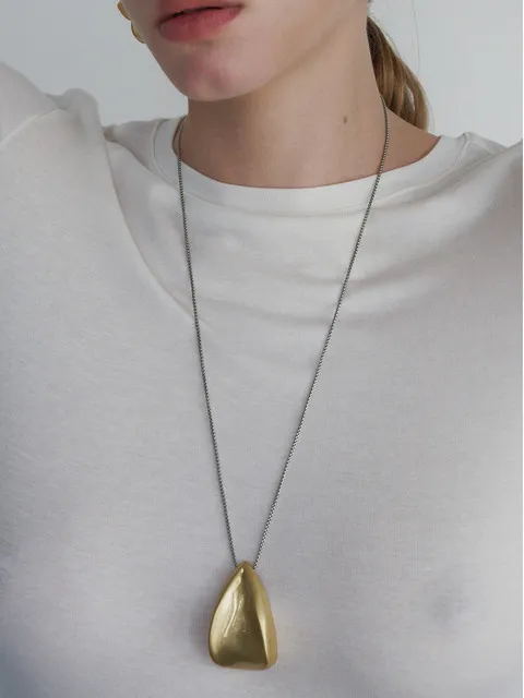 Golden Petal Long Necklace