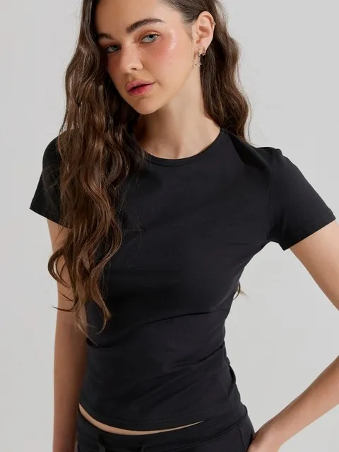 CONTOUR FITTED T-SHIRT