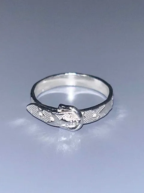 Star Belt Ring