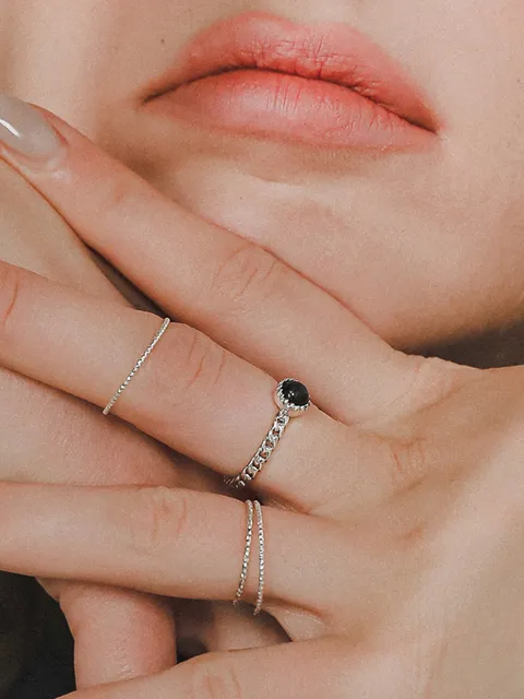 Silver Onyx Circle Black Chain Ring R0624