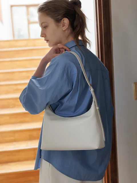 NOVE Hobo Cream