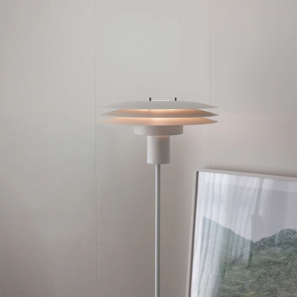 라디룸 More360 모어 Floor Stand 장스탠드 조명 2 color